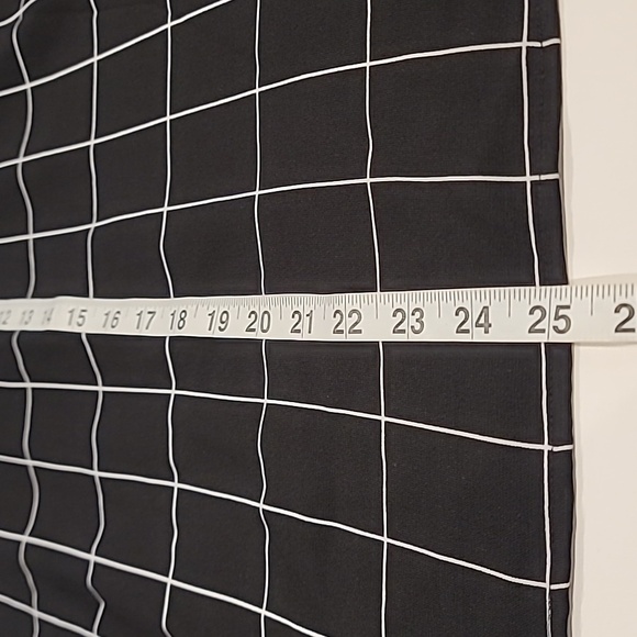 Adrianna Papell Box Check Ruffle Cuff Top Black White Large - Picture 10 of 12